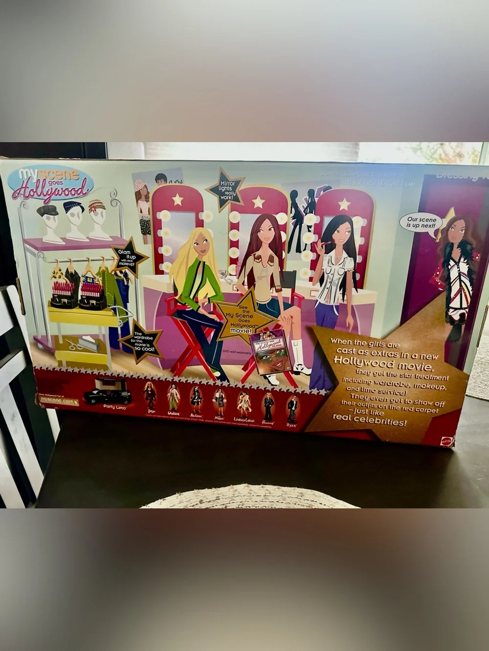 2005 Mattel My Scene Goes Hollywood Dressing Room Play Set Light Up Mirror